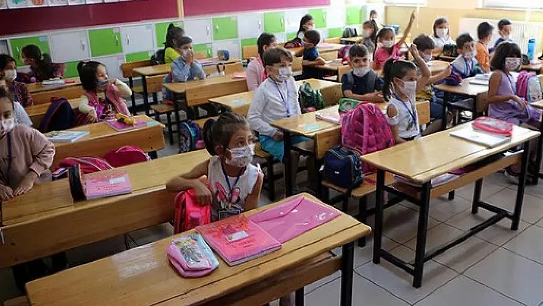 MEB yeni kararını açıkladı! Milyonlarca öğrenciyi ilgilendiriyor: Tamamen geçerli oluyor