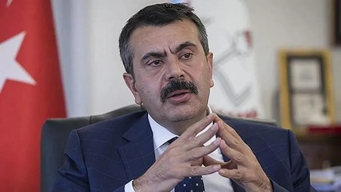 MEB'den Flaş açıklamalar: okullarda cep telefonu kullanımı, zorunlu kayıt bağışı, sınıf tekrarı, devamsızlık!
