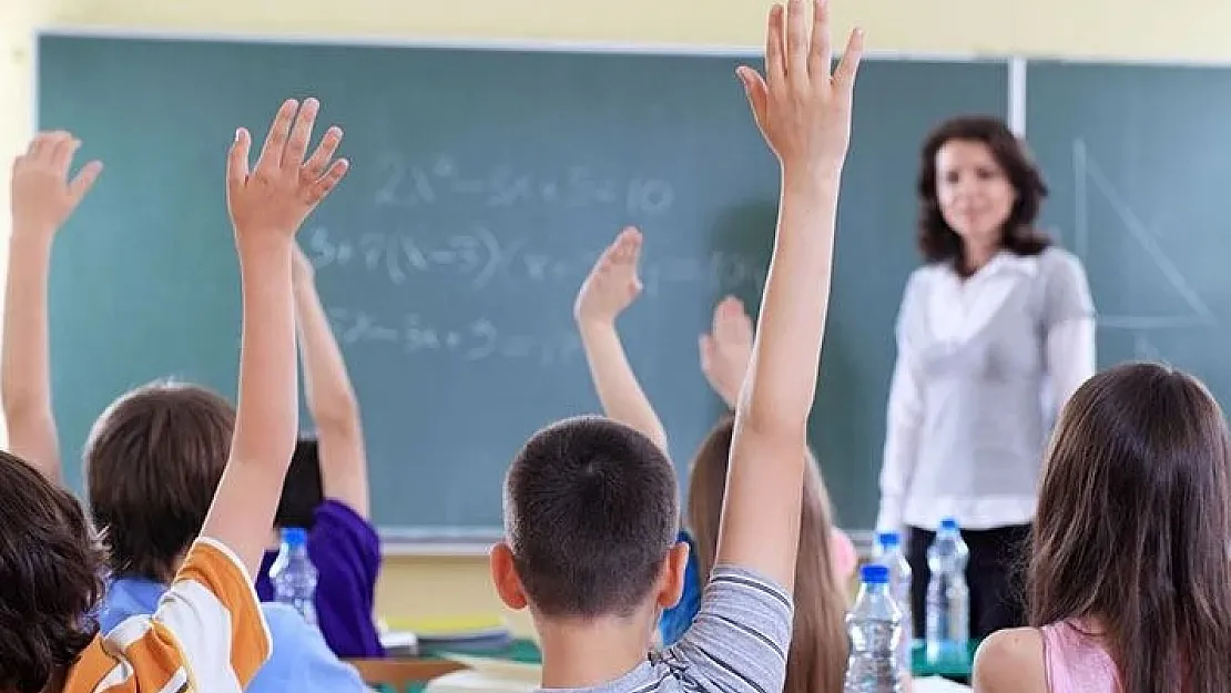 MEB'den yeni karar böyle duyuruldu: Bu yıldan itibaren resmen değişti! İlkokul, ortaokul ve liselerde..