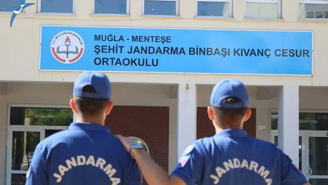 Mehmetçikten Eğitime Duygulandıran Destek