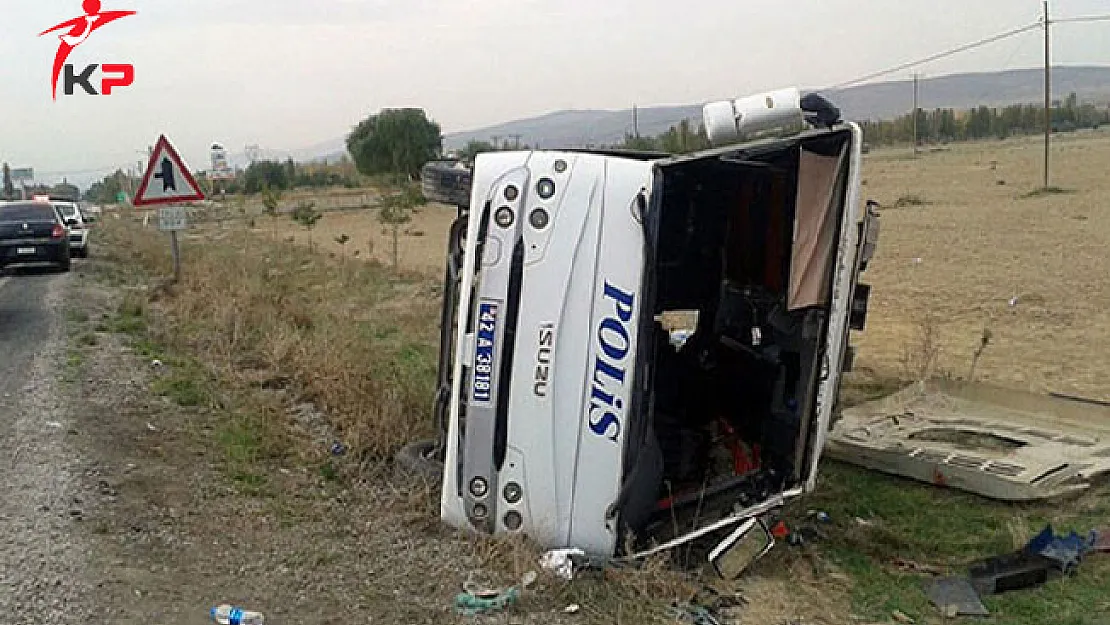Mersin'de Çevik Kuvvet Otobüsü Devrildi: Yaralı Polisler Var