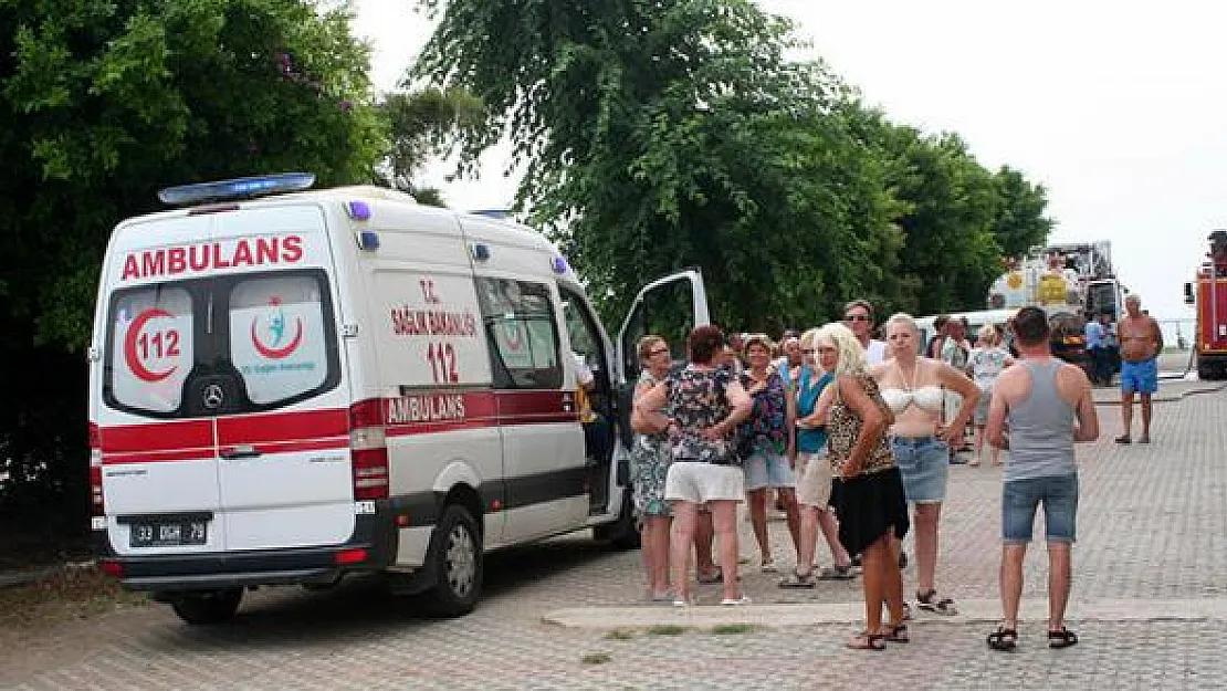 Mersin'de korkutan yangın! Belçikalı turistler şok geçirdi