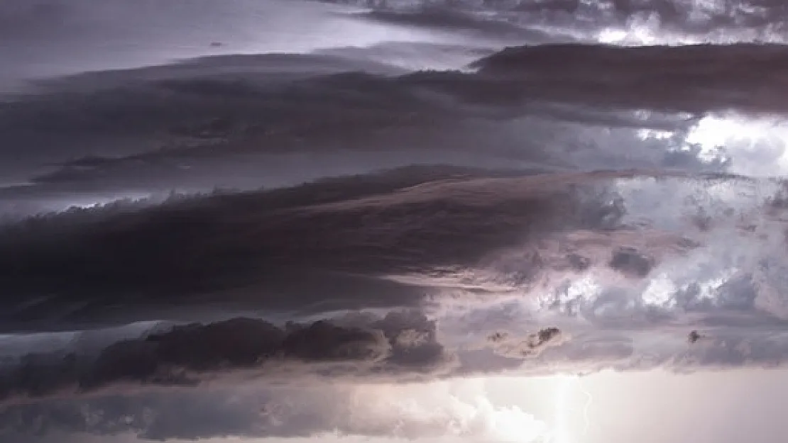 Meteoroloji 81 il için açıkladı! Çok kuvvetli geliyor! Hemen gitmeyecek!