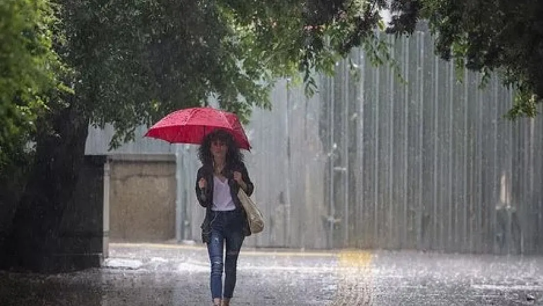 Meteoroloji acil uyardı: Sağanak yağış kuvvetli geliyor! Ani sel, su baskını, yıldırım ve heyelan ..