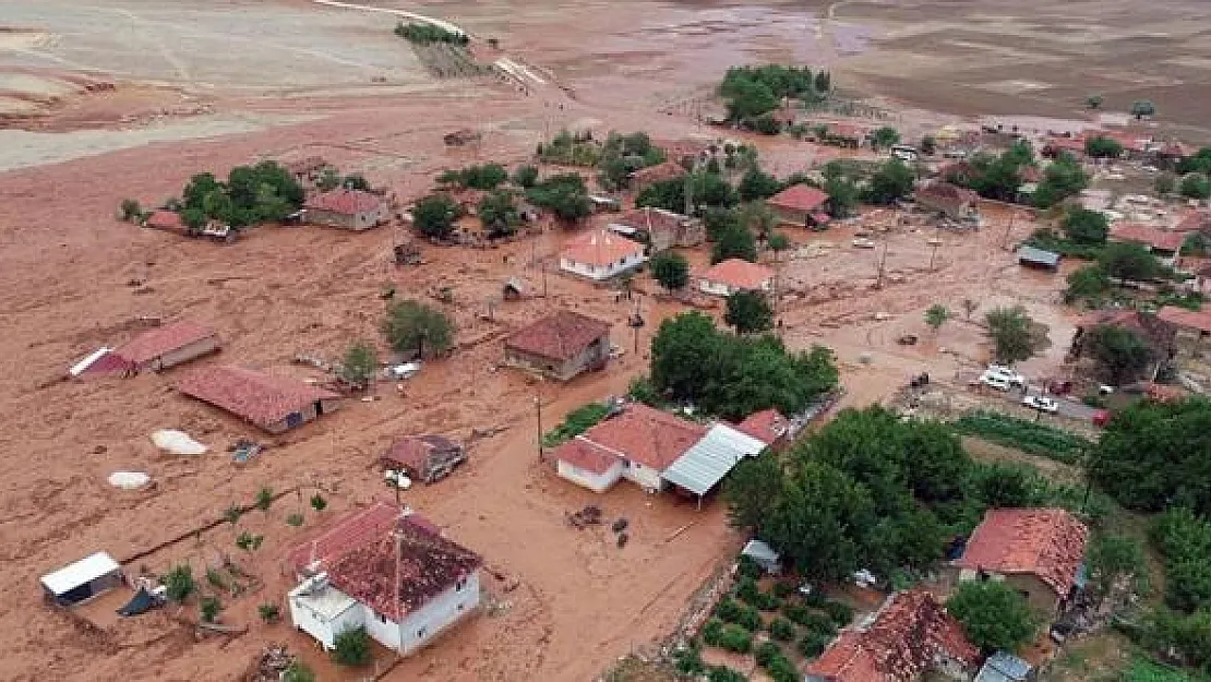 Meteoroloji Antalya için ilk defa kırmızı alarm verdi!