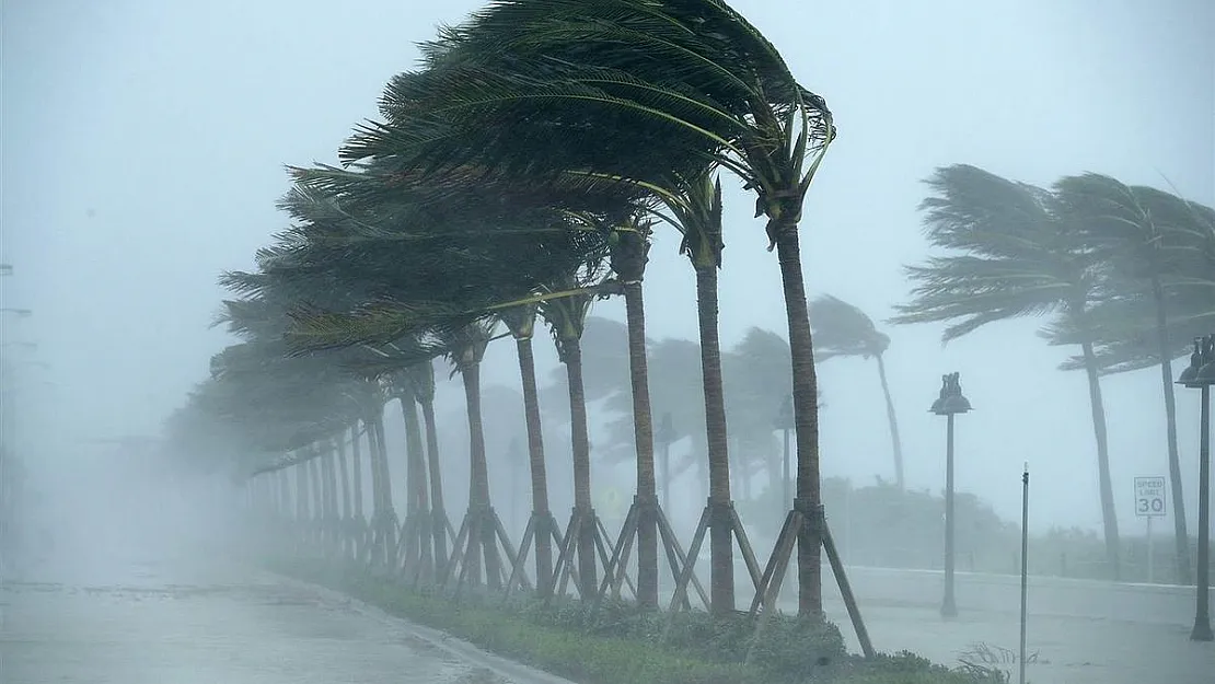 Meteoroloji az önce sarı alarm verdi! Çok fena fırtına olacak! Herkes önlemini alsın: İşi olmayan dışarı çıkmasın