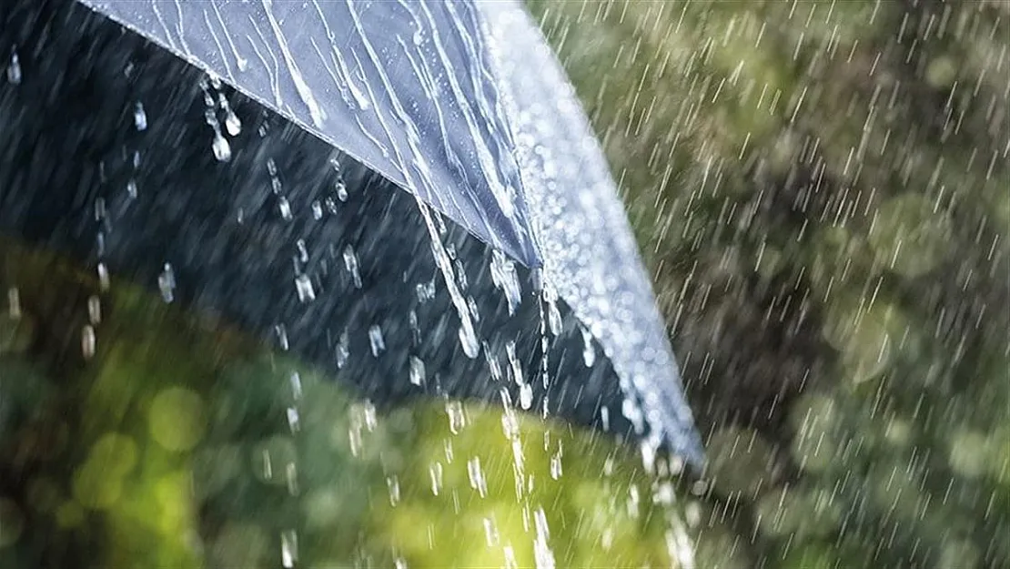 Meteoroloji bugün için uyarıda bulundu! Kuvvetli gök gürültülü sağanak yağış bekleniyor