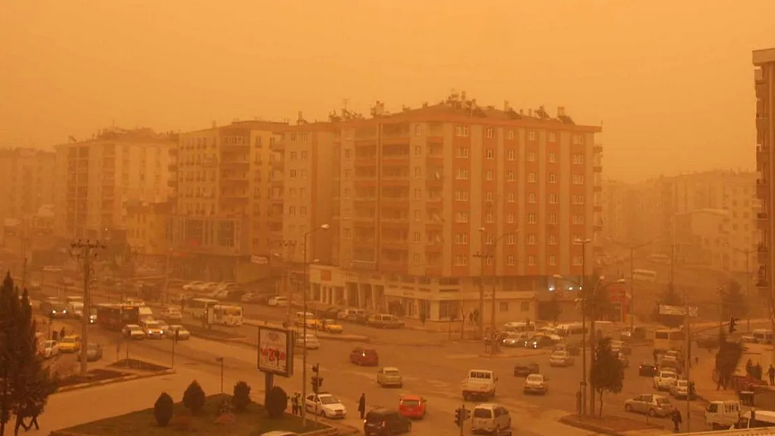 Meteoroloji çok sert uyardı! 80 KM hızla geliyor: Uyarı üstüne uyarı yapıldı