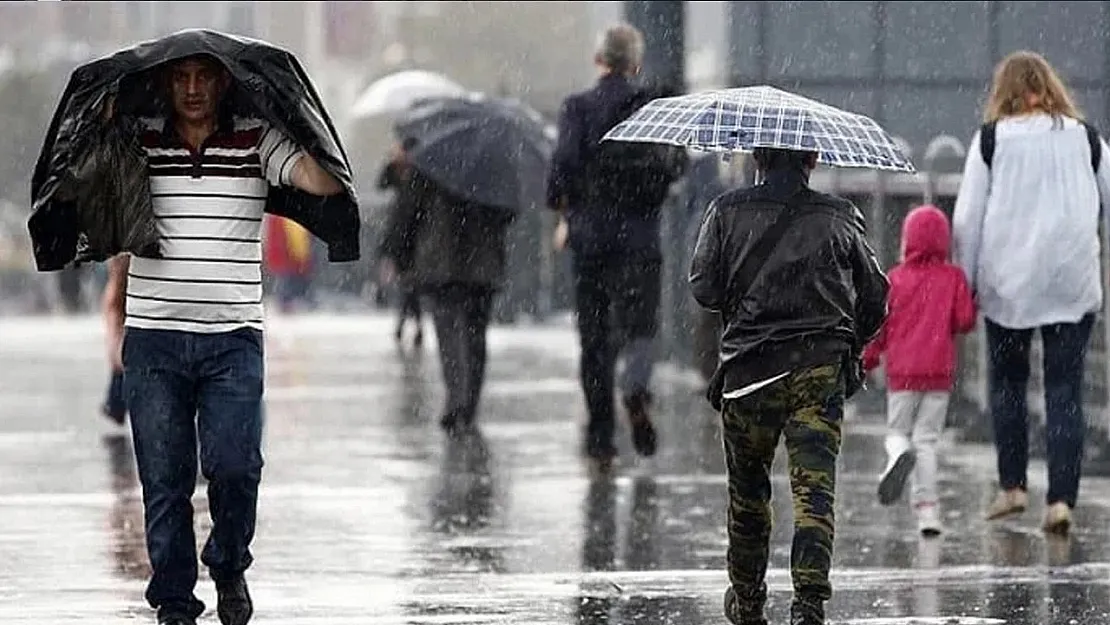 Meteoroloji'den 9 İle Fırtına Alarmı: Kuvvetli Rüzgar, Sağanak ve Şiddetli Yağış Geliyor!