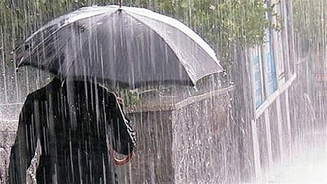 Meteoroloji il il uyardı! Çok kuvvetli yağış geliyor!