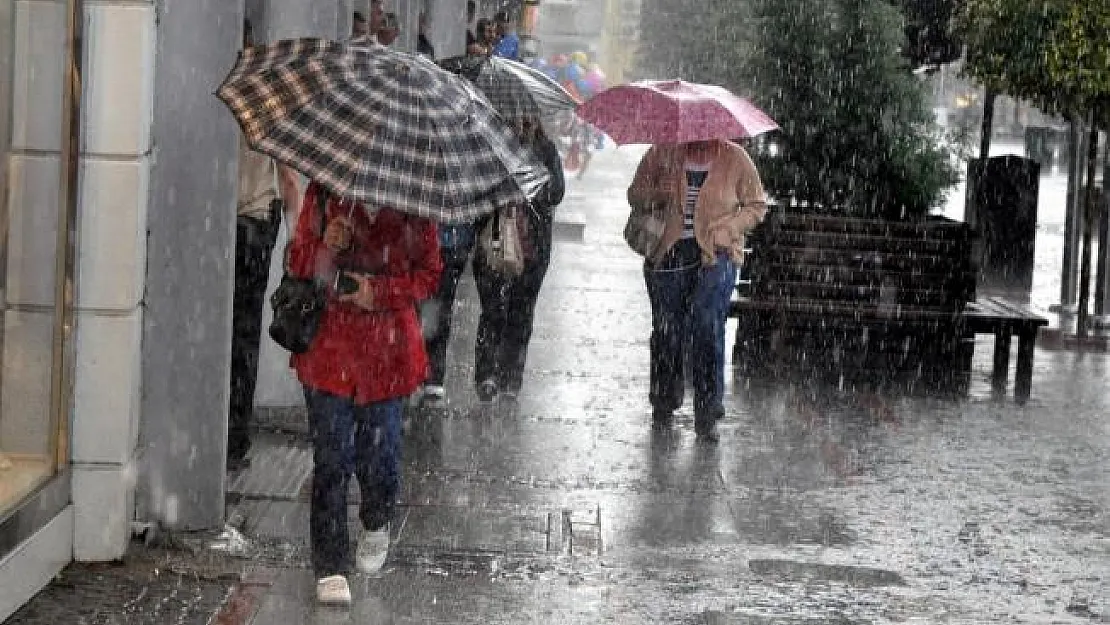 Meteoroloji o illerde yaşayanları uyardı: Sağanak bekleniyor!