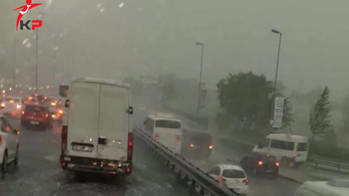 Meteoroloji Uyarmıştı! İstanbul'da Göz Gözü Görmüyor