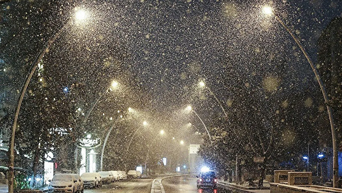 Meteoroloji Uyarmıştı: Kar Yağışı Başladı