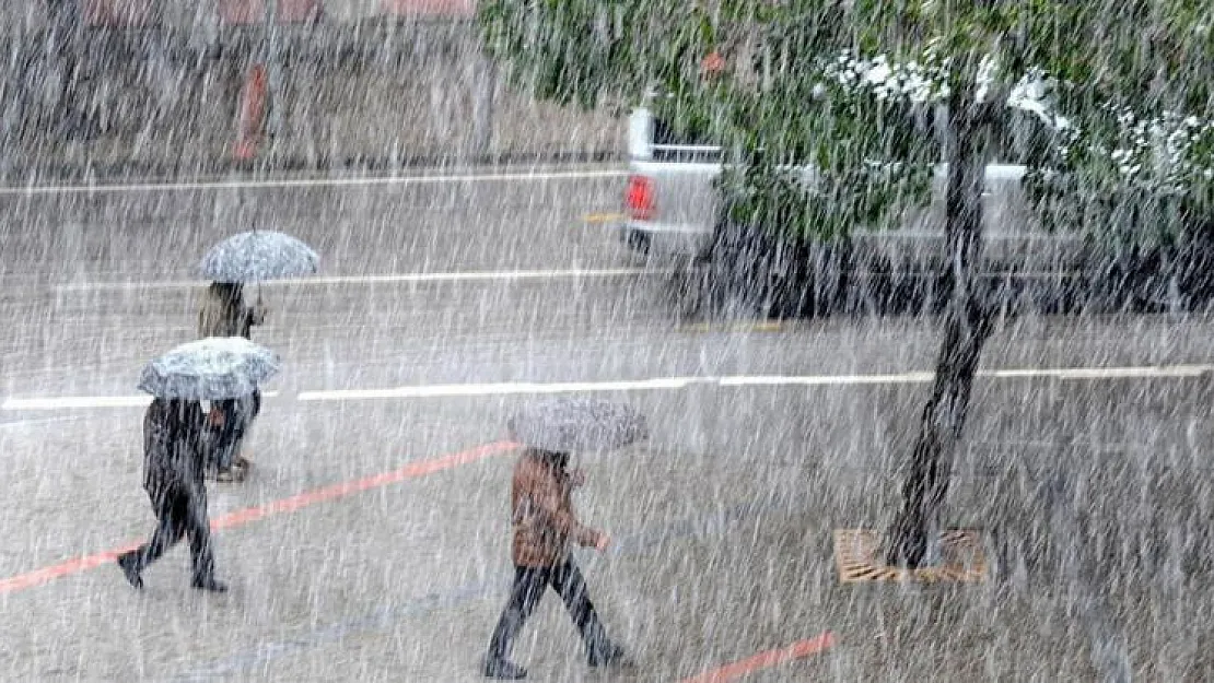 Meteoroloji uyarmıştı! Yağışlı hava bugünden itibaren etkili olacak!