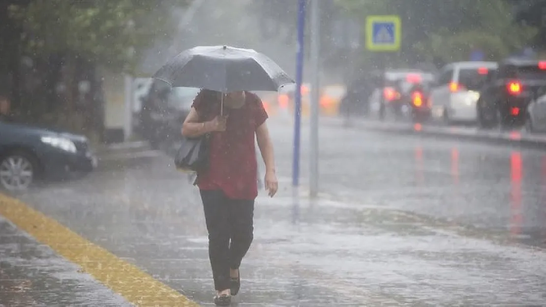 Meteoroloji'den Çifte Uyarı! Mümkün Oldukça Dışarı Çıkmayın