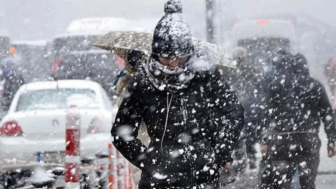 Meteoroloji'den kar uyarısı geldi! Hangi iller için sarı ve turuncu kod uyarısı yapıldı?