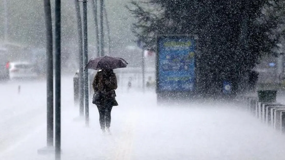 Meteoroloji'den o bölgelerimize şiddetli sağanak yağış ve sis uyarısı! Olumsuzluklara karşı tedbirinizi alın!