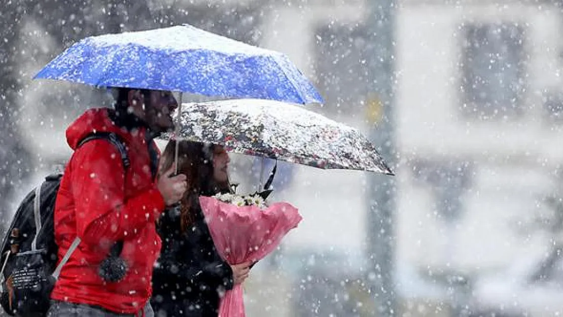 Meteoroloji'den Yoğun Kar Yağışı Uyarısı Geldi