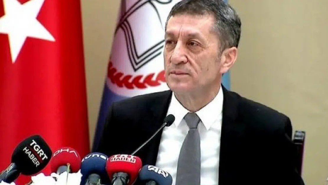 Milli Eğitim Bakanı ders sayılarının azalması ve yaz tatilinin kısalması yönünde açıklamalarda bulundu!