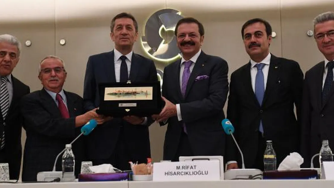 Milli Eğitim Bakanı Selçuk &quotBütün öğrencilerin üniversitesi mezunu olması istihdam, üretim politikalarında ciddi bir tıkanmaya yol açabilir"