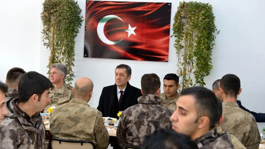 Milli Eğitim Bakanı Selçuk, Tunceli'de