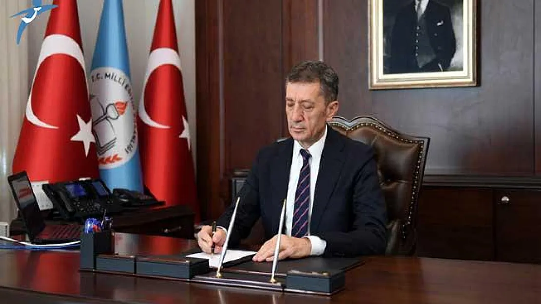 Milli Eğitim Bakanı Ziya Selçuk Sözleşmeli Öğretmenler İle Bir Araya Geldi