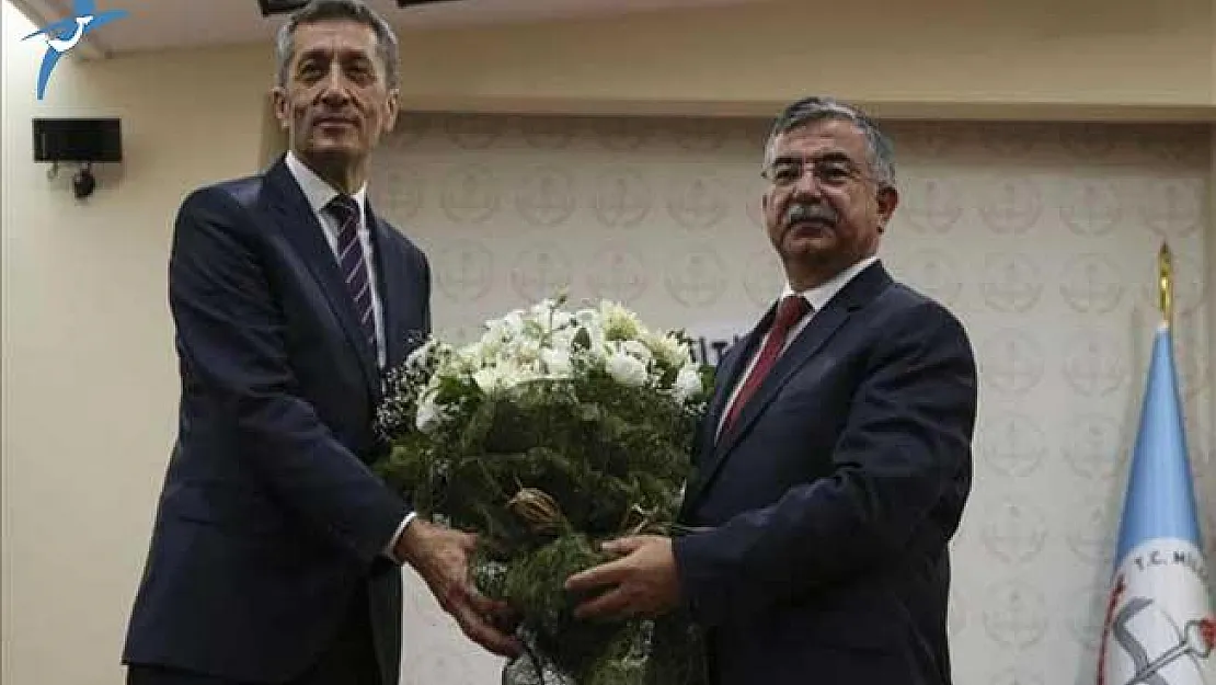 Milli Eğitim Bakanı Ziya Selçuk'tan Öğretmenlere Yönelik İlk Değerlendirme