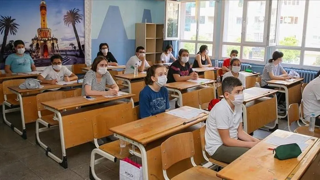 Milli Eğitim Bakanlığı (MEB) duyurdu! Öğrencileri beklediği paket yayımlandı