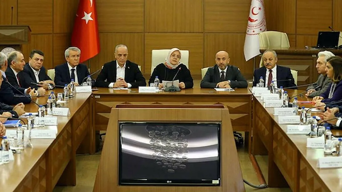 Milyonlarca kişiyi yakından ilgilendiren asgari ücret toplantısı başladı