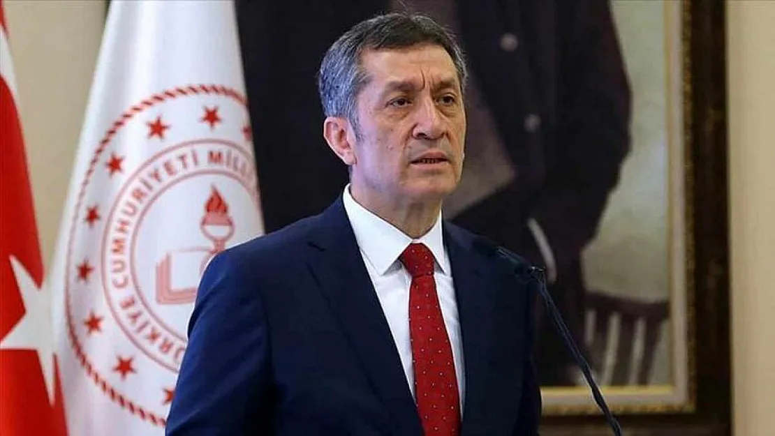 Milyonlarca öğrenciyi yakından ilgilendiriyor! Bakan Selçuk'tan ücretsiz tablet açıklaması!