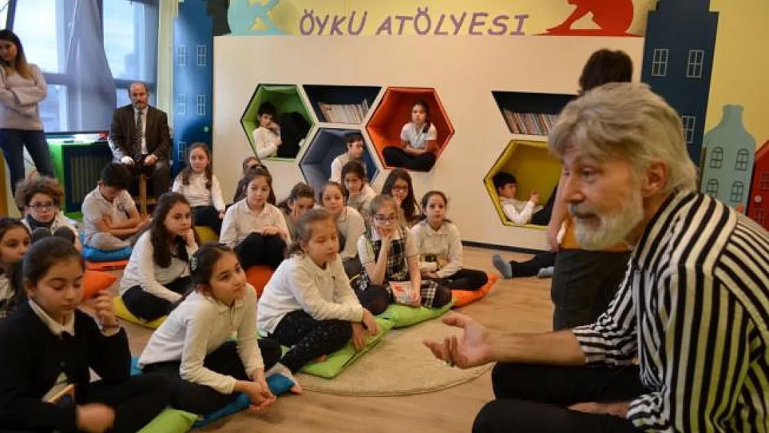 Mim Kemal Öke, çocuklara kendi masal kahramanını anlattı