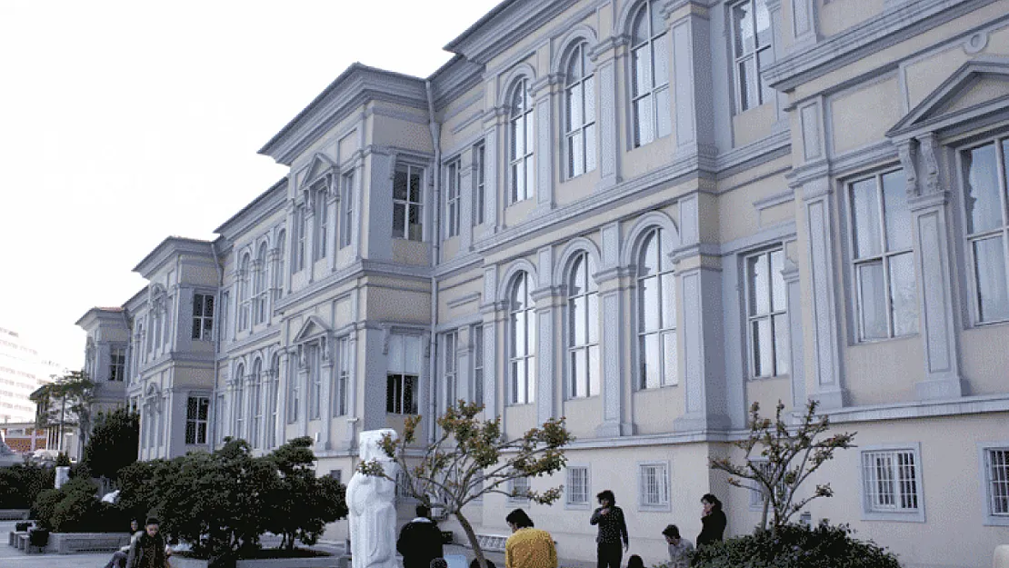 Mimar Sinan Üniversitesi'nden KPSS'siz Personel Alımı: Sanat Eğitimine Destek Olacak Canlı Model Aranıyor!