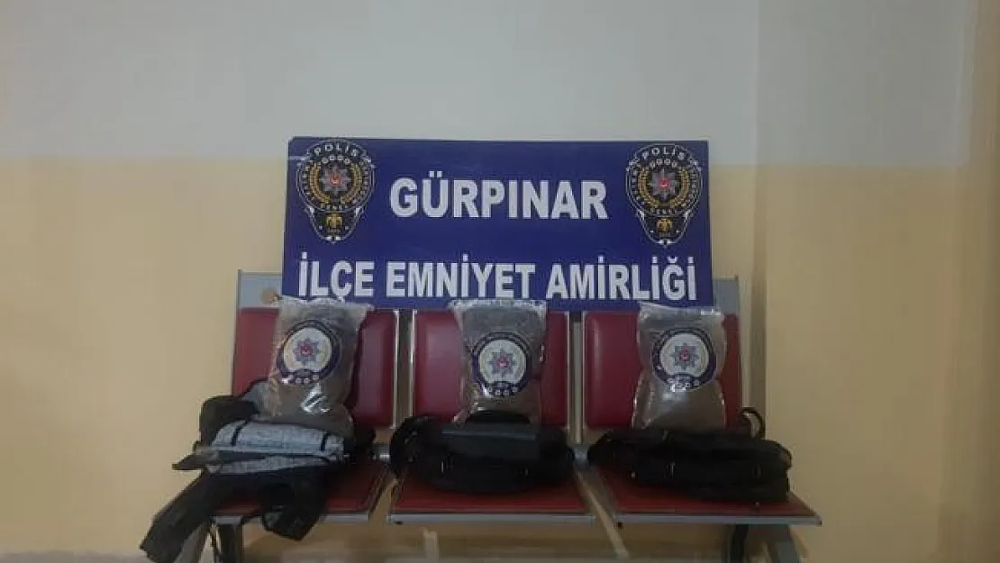 Minibüste 38 düzensiz göçmen yakalandı