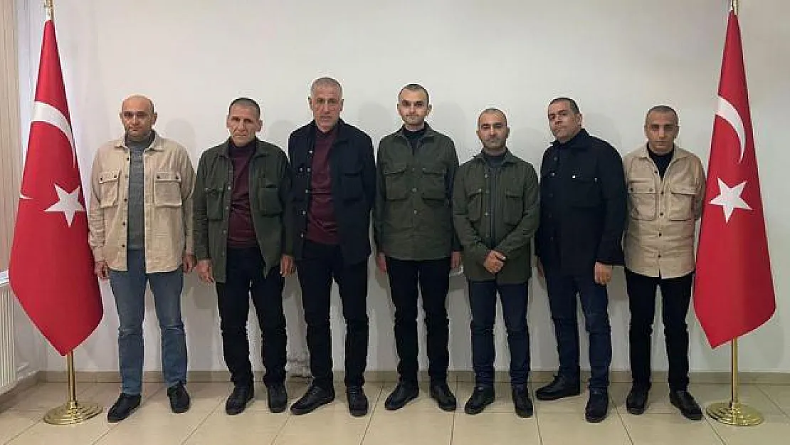 MİT Ve Katar İstihbaratından Ortak Operasyon! Alıkonulan 7 Türk Türkiye'ye Getirildi