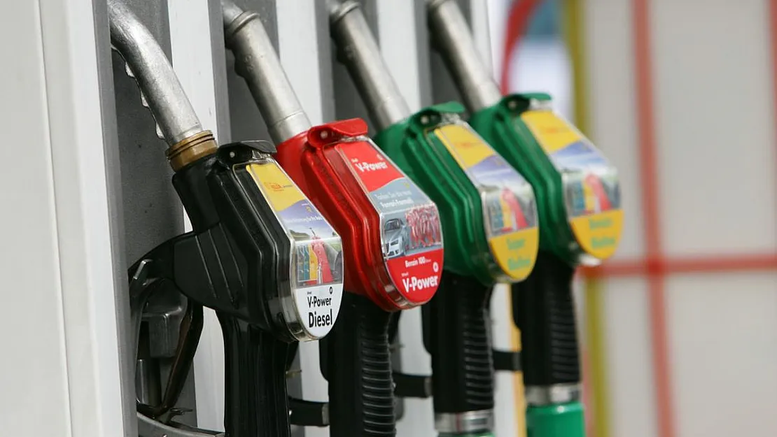 Motorinde dev indirim beklentisi! 17 Eylül Cumartesi güncel akaryakıt fiyatları ne kadar?
