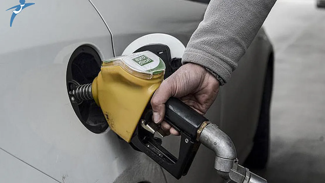 Motorine İndirim Gece Yarısından İtibaren Uygulanmaya Başlandı