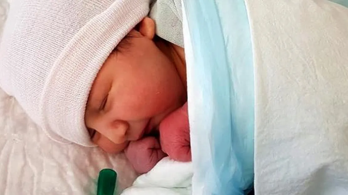 Muğla'da Yeni Doğmuş Bebeği Çantaya Bırakıp Terk Ettiler!