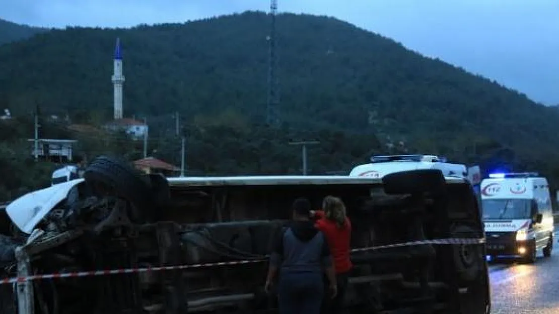 Muğla'nın Milas İlçesinde Korkunç Kaza- İşçi Servisi Devrildi, 9 Yaralı