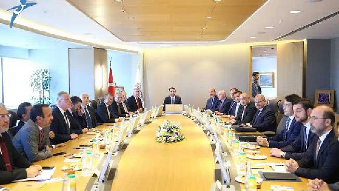 Müjde! Bakan Albayrak Konut Kredisi Faiz İndirimi İçin Bankalarla Bir Araya Geldi