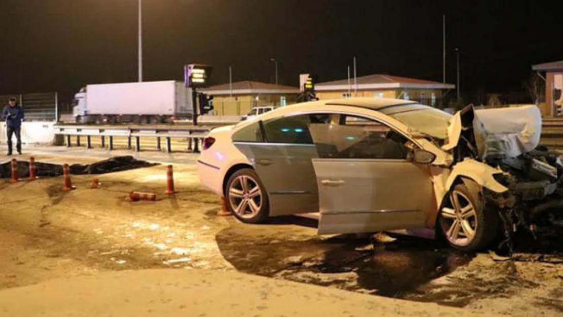 Niğde'de Korkunç Kaza: 2 Kişi Olay Yerinde Hayatını Kaybetti