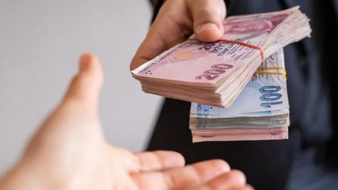 O bankadan şubesiz başvuruya 10 bin TL taksitli nakit avans verilecek!