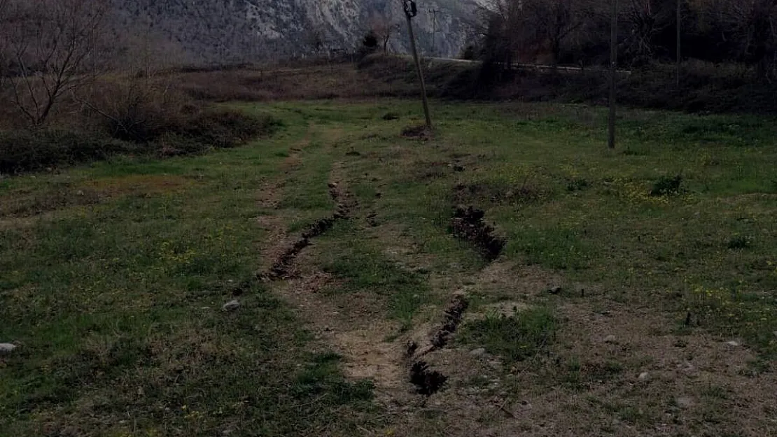 O fay hattı kırılmaya başladı: Deprem uzmanı son dakika uyardı! 6,2 büyüklüğünde deprem olabilir
