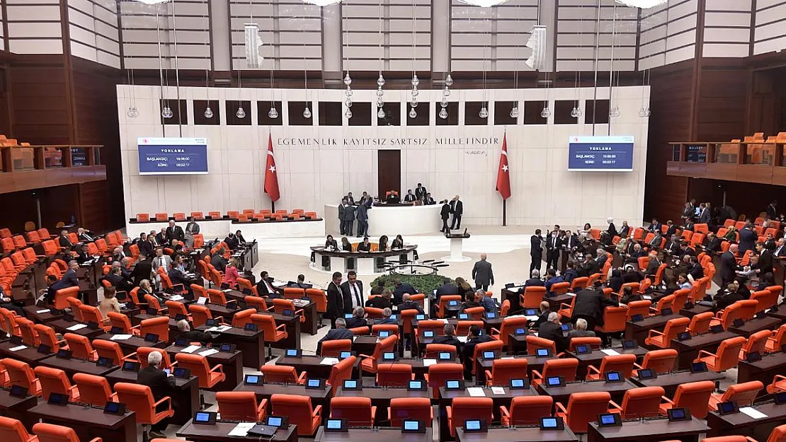 Öğrenci Affı Ve 3600 Ek Gösterge Geliyor! TBMM'den Tatil Öncesi Mesai Yoğun!