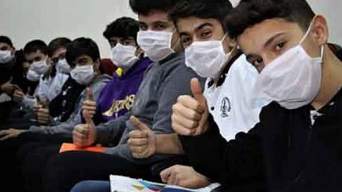 Öğrencilere ücretsiz maske dağıtılacak!