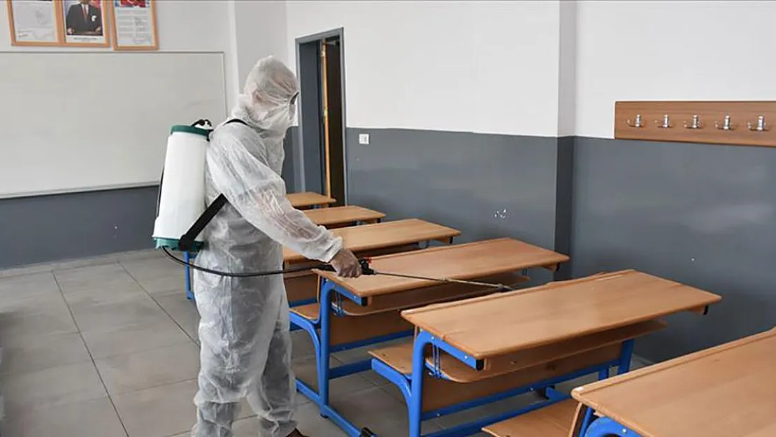 Öğretmenden çok sayıda öğrenciye mutasyonlu virüs bulaştı! Ziya Selçuk yüz yüze eğitimin ertelenmesi konusunda açıklama yaptı!