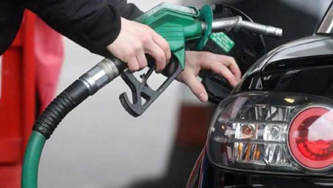 Otomobil Sahiplerine Şok Üstüne Şok ! Motorine İki Günde 30 Kuruş Zam