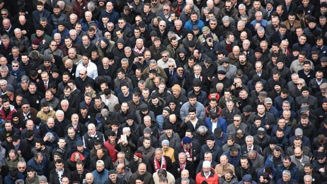 'Ozan Arif' son yolculuğuna uğurlandı