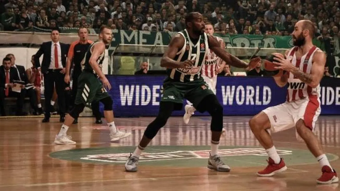 Panathinaikos-Olympiakos maçı yarıda kaldı