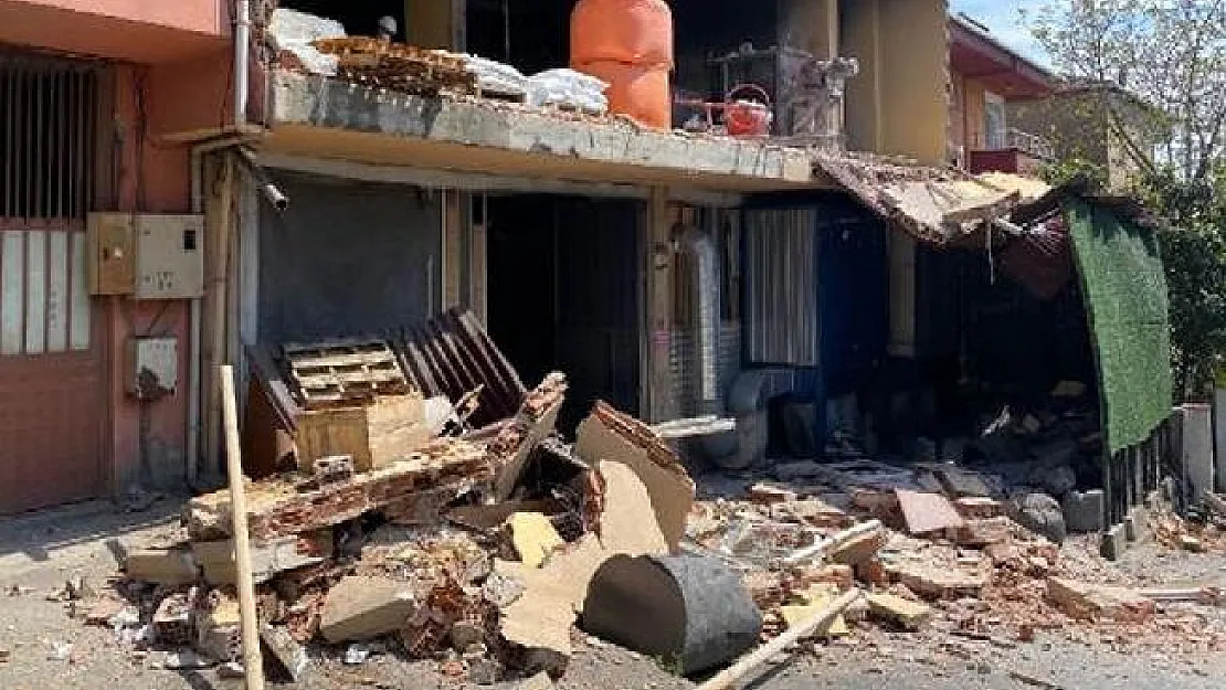Pendik'teki Atölyede Korkutan Patlama! 1 Çalışan Yaralandı