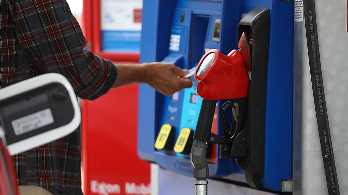 Petrol fiyatları 9 ayın dip seviyesinde! Akaryakıtta indirim olacak mı, güncel benzin ve motorin fiyatları kaç TL?